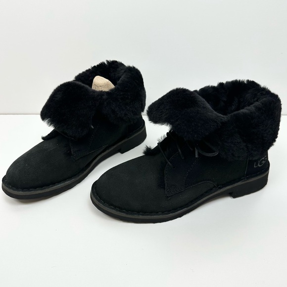 Ugg Quincy Boots - Picture 10 of 13